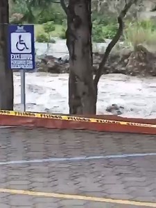 798K views · 4.7K reactions | #fastnett Noticias: El caudal del Río Pisque creció y va dejando daños a su paso. Un complejo turistico fue parcialmente afectado tuvieron que evacuar a sis visitantes | Guayllabamba Al Aire Oficial | Facebook