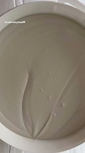 Here’s a quick tip that will save you hours! *Make sure to mix your joint compound thoroughly to eliminate air bubbles and reduce the likelihood of cracking!* . As an artist, experimenting with materials isn’t just about creativity—it’s about staying ahead of the curve and refining your craft. Today, I dove into a few medium combinations that some of you DM’d me about, but the one I was most curious about? Plain joint compound, no additives. The most economical option too. The key is in the prep