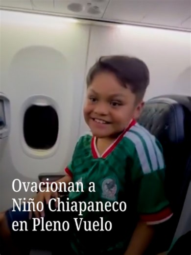 Los pasajeros de un avión que volaba de Panamá con destino a México ovacionaron al niño Javier Emiliano Ramírez González, originario de Chiapas, que viajaba de regreso a su país después de obtener el segundo lugar en el Campeonato Internacional ALOHA Mental Arithmetic 2026, una competencia para niños de entre cinco a 13 años, en la que tienen que realizar cálculos mentales con exactitud y rapidez. #viralnmás #chiapas #educación