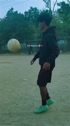 happy 😊⚽#footballshorts #football #footballskills #shorts #fyp #trending