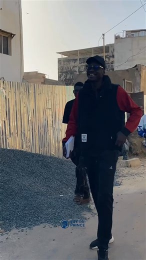 Ahmed Dramé on Instagram: "Clap de fin de la deuxième phase du yarakh tour. Cette tournée, qui démarre depuis le 29 octobre 2025 et doit s’achever en juin 2026, est une étape importante dans notre New Deal municipal pour la commune de Han-Bel-Air. Une pause sera observée pour les besoins du carême. La troisième phase sera la dernière avant le début du processus électoral et nous remercions la population de Hann pour l’accueil chaleureux que vous me réservez à chaque fois que je visite un secteur