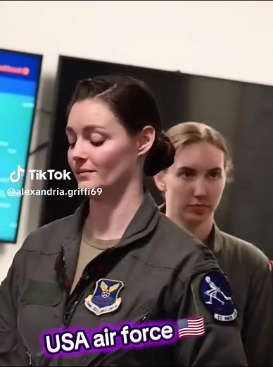 #airjet #pilot #airforce #alexandriagriffith #alexandria #airjet #usamilitary #usarmy #aircraft #blueangels