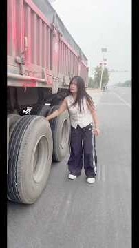 Chuyến hàng chiều muộn của nữ tài xế xinh đẹp #truckdriver #trucklife #trucking #automobile #trucker