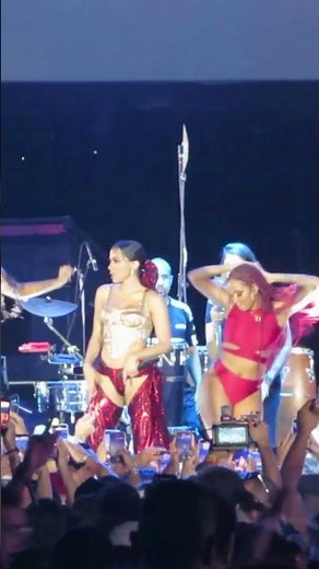 ANITTA FAZ COREOGRAFIA DURANTE PRÉ-CARNAVAL. #SHORTS