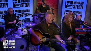 “Spirit in the Night” Actuación en directo en el Howard Stern Show con la banda al completo https://www.youtube.com/watch?v=i45MTmJWgGQ | Springsteen & Rock Music