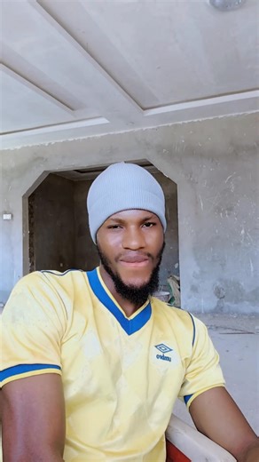 Je ne suis pas seulement doué pour faire la comédie goooh 🫵 Car je peux vous faires tomber amoureuse de moi gooo voilà 🫵 ❤️😃 | Kevin LE Communicant