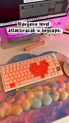 Klavyene level attıracak o keycaps! Sizce hangi hali daha güzel?