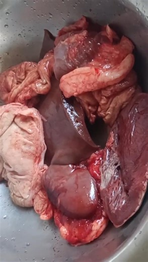 Cooking Fresh & Yummy Pork Innards in Naga style #Pork #porkrecipe #porkinnard #nagacuisine