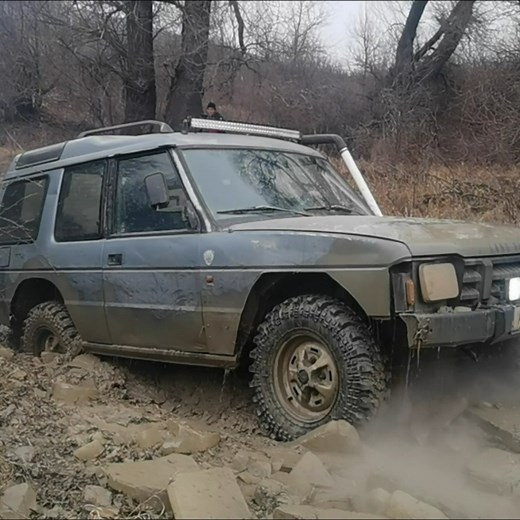 183K views · 1.6K reactions | UK vs Russia in the Mud… Guess Who Needed a Tow? Lada Niva vs Land Rover Discovery in Off-road Battle  | The Best 4x4 Page | Facebook