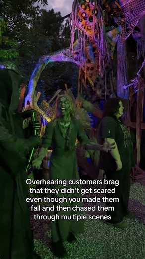 Overhearing Customers Say They Weren’t Scared 😱