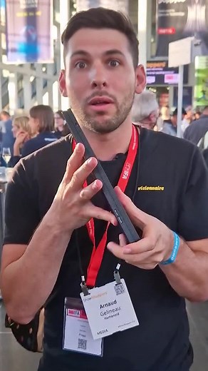 Ce PC pliant coûte 3000€ 🤯 Notre prise en main du Lenovo ThinkPad X1 Fold 👉🏼 ibit.ly/6dYv | Frandroid