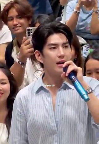 “I don’t have any horses. 🥲” #UltimateStarrySEA27th#sea_tawinan https://t.co/pTQbqq3Dll🗣️: Sea, can I have ( you call me Mama)?🩵: You want a horse? 😧 (misheard due to similar sound)🗣️: Ma-ma!🩵: I don’t have any horses. 🥲 (Confused)🗣️: Ma-maaaaa!🩵: Ohhh, Mama! Hahaha 🤭🩵: I don’t really ride horses that often, so I don’t have one! 😂He’s so cuteeeee 🤣🤣🤣🤣🤣🤣🤣🤣🤣🤣