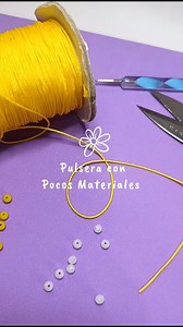 11K views · 6.4K reactions | IIdea creativa  ¡Pulsera FÁCIL: rápida, linda y con pocos materiales. ⚡ Ideal para principiantes, para regalar o simplemente disfrutar de un momento creativo. Con poquitos materiales, en poco tiempo… ¡y un resultado que enamora!  Guárdalo si estás buscando ideas fáciles y cuéntame si te animas a hacerla. #pulseras #macramé #bisuteria #jewerly | Fovilec | Facebook