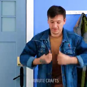 208K views · 212 reactions | Simple ideas with electronics you can make at home: | 7-Second Riddles | Facebook