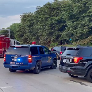 Heavy traffic on Southfield Fwy & Oakwood Blvd due to a single car rollover. Injuries reported. Dearborn & Allen Park Police & PD on scene. | TCD Dearborn News