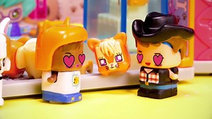 Open the colorful cubes and shop all day with My Mini Mixie Q's Mini Rooms! Watch as our #MyMiniMixieQs shoppping story ends happily ever after. #PopandSwap | Richwell Club
