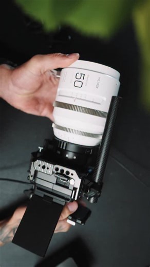 Jason Morris - Filmmaker 📽🇦🇺 on Instagram: "Building out the FX3 with the new Viltrox PL-E auto focus adapter. Very interesting device that reads your sensors automatically focus and applies it to the focus motors. I also build this out with the new All Rad right angle HDMI cables which I should have gotten long ago. Right angle cables stop your cables from poking out the side and help give you a more tidy cable management set up. Adapter: @viltrox_global Nexus Focus HDMI cable: @allrad_offic