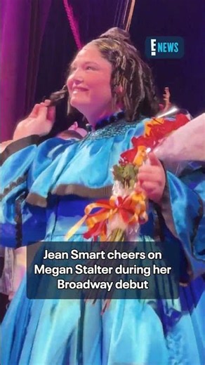 Jean Smart cheers on Megan Stalter, during her Broadway debut in "Oh, Mary!". 🥹 (🎥: @JPASC24)