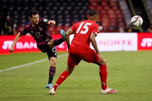 Video - Napoli suffer Lozano injury blow: out for two months? - Football Italia