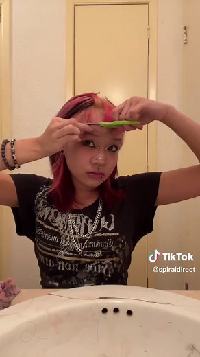 This was a real “trust the process” moment but how awesome did these fang bangs turn out?!😍🤟🏻🙌🏻 @assaultandbattery #fyp #metaltok #fangbangs #diyhair #diyhair #gothtok
