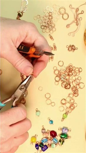 Watch This Funky Copper Bracelet Come Together #diy #wireworks #wireart