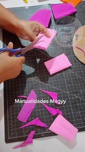 133K views · 6.1K reactions | Flor de papel crepe super facil 殺勺曆✂️ seguimos con cortinas o con cajas de regalo??? Para san valentin ❤️ | Manualidades Magyy | Facebook