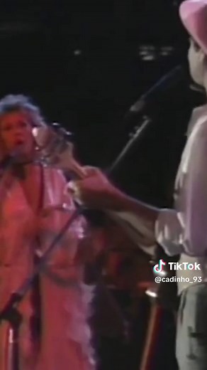 Fleetwood Mac - Second Hand News (Live at US Festival, 1982) #FleetwoodMac #StevieNicks #SecondHandNews #USFestival #80s #Rock 🎸🤘