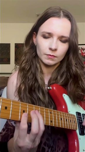 Crazy guitar lick #guitar #guitarist #guitarsolo #shred #femaleguitarist #girlguitarist #shredding