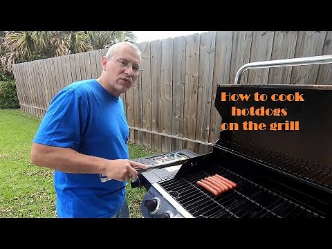 How to cook hotdogs on the grill