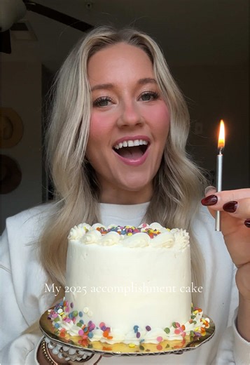 2025 was such a big year for me, and I can’t wait to see what 2026 has in store. So many goals, so much growth ahead 🤍 #2025 #goodbye #accomplishmentcake ##accomplishments##newyearbetterme