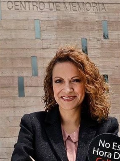 De la herida a la ley: Cómo Jineth Bedoya venció la indolencia del Estado. Imagina que el mismo Estado que falló en protegerte, te somete a un laberinto donde debes revivir tu peor trauma una y otra vez. Durante 26 años, esa fue la realidad de la periodista Jineth Bedoya. En este espacio de Cuerpo y Mente, analizamos la reciente e histórica aprobación de la