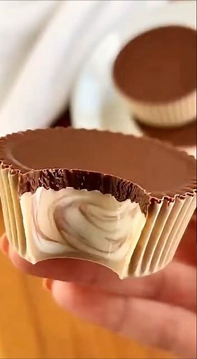 Healthy Reese’s Yogurt Cups 🍫 High Protein, Easy Dessert!