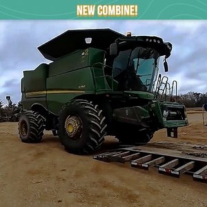 Brody’s New Combine Is Here!! | Larson Farms