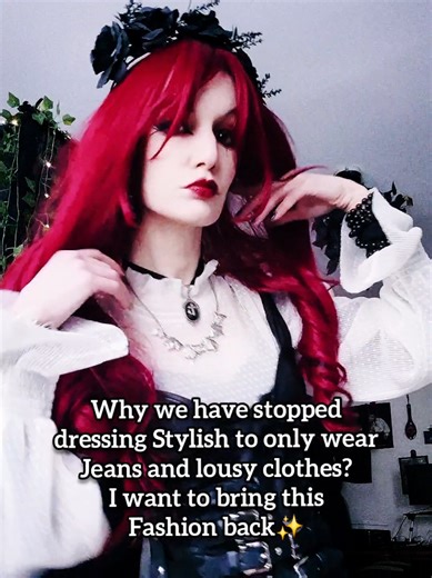 3 Vampire Goth Looks to Inspire Your Style