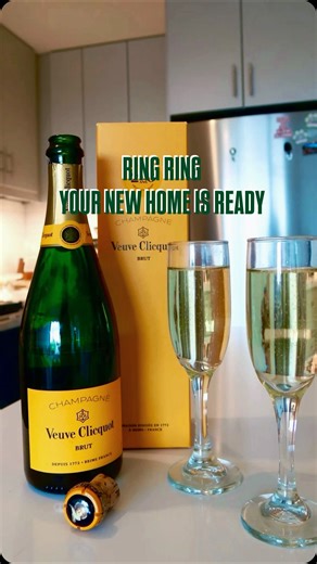 S H ∆ W N I I M ∆ T T H E W on Instagram: "From a group text that immediately raised eyebrows to keys in hand 🗝️ D’Niro handled financing, I handled the strategy, and from the first conversation it was clear to everyone that this was going to be a great fit. A few days of touring, a lot of laughs, and then boom—the one. Perfect layout, perfect lot, perfect pool, and a house that basically begged to host. The whole crew signed off, we locked it up fast, and these guys rode out seller possession 