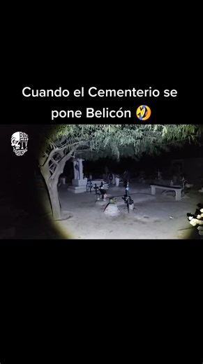 Cuando el Cementerio se pone Belicón 🤣#Transmision #Paranormal #VideoClip