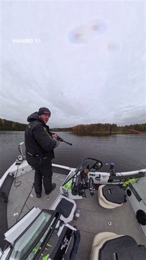 #рыбачим_в_удовольствие #panoptix #fishing #panoptixlivescope #рыбалканаозере #рыбалка