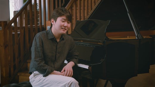 Tomorrow pianist Seong-Jin Cho kicks off his Artist Portrait residency with us performing Prokofiev's Piano Concerto No 2. 🎹 Throughout the season Seong-Jin will also be performing Chopin, a world premiere Piano Concerto from Donghoon Shin and three very special intimate chamber concerts at the newly refurbished LSO St Luke's! Watch to see how Seong-Jin sums all that up in three words and find more information and tickets at lso.co.uk/whatson | London Symphony Orchestra