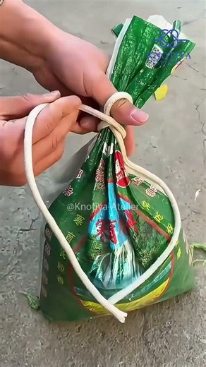The Cleverest Way to Tie a Bag with Rope!