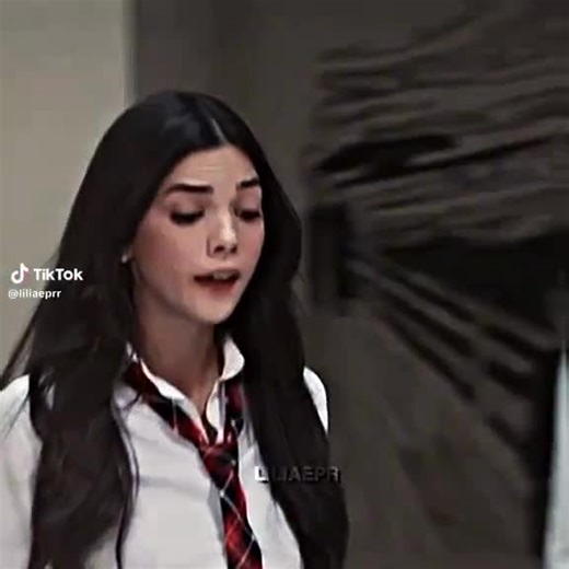 Elif kraliçe 💐🌈💝 (@elif.gler400) adlı kullanıcının orijinal ses - Elif kraliçe 💐🌈💝 ile oluşturduğu videoları