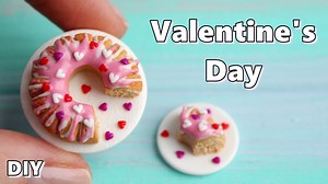 How to make cute Valentine's Day dessert💕. DIY. Polymer clay tutorial. Detailed tutorial on my YouTube channel: https://youtu.be/vupWEr8EHa0 Subscribe to my channel not to miss new videos: www.youtube.com/c/SweetMiniDollHousePavlovaSvetlana | Sweetminidollhouse