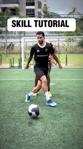 2.3M views · 20K reactions | Aprende esta JUGADA épica de fútbol callejero ⚽️ #futbol #soccer #jugadasdefutbol #soccerskills #futsal #futsalskills #skills #entrenamientodefutbol | Giva Tutoriales | Facebook