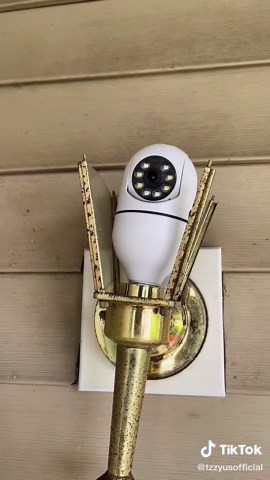 Protect What Matters with Our 355° Smart Bulb Camera – No Blind Spots, Easy App Control #PetSecurity #HomeSafety #SmartHome #FamilyProtection