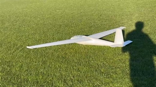 Cults on Instagram: "🛩️ Blanik L-13 2400mm wingspan RC glider • 3D files ➡️ Download 3D print model: https://cults3d.com/:3846920 💡 Designed by Fly3DPrint"