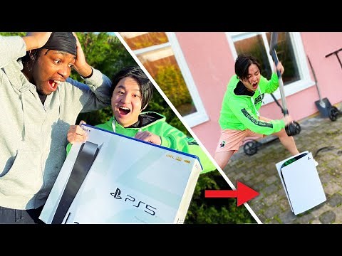 SMASHING MY FRIENDS PS5 PRANK
