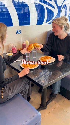 House tour, ✨ Halibut House Edition ✨ Cozy booths, friendly faces, and of course, fresh to order, golden fish & chips. Welcome to where comfort food feels like home. 💙🐟 #HalibutHouse #HalibutBurger #FishandChips | Halibut House