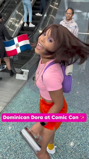 *brings a guira to Comic Con 👁️👄👁️ 🇩🇴🇩🇴🇩🇴🇩🇴🇩🇴 FEATURING: @bboyswirv @straw_hat_goofy @kingvader @doc_egemba Mojo Jojo: @irvinglambert__ Blue Eyed Samurai: @saramudallal Roid builder @krankmeister Adventure Time trio: @phenomenalcosmicpanda @addik_92 @waffles231909 Pink Mario: @1up_b3t0 Pink Luigi: @gutiqlex Claw Freddy @esme327 Voldemort @kevinfox538 Dominican Doctor Strange: @Dominycanknyght 🎥: @absolutenoodle 🎵: “Dominicano Soy” - Blas Durán ———————————————————————— #dora #cospl