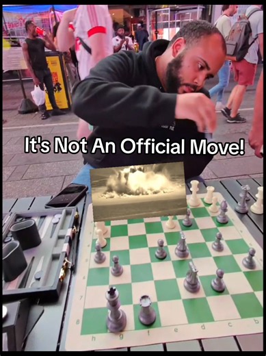 If you truly want to know, OPEN YOUR MIND! 🖐💥 . . . . . . . . . . #CHESS #CHESSTOK #NYC #timesquare #game