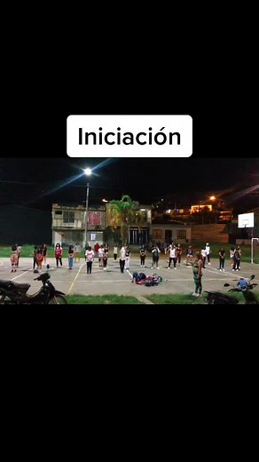 @evolutioncrew20 #formacion #ivyqueen #quitatetuquellegolacaballota #danceformask escuela de formación 👀