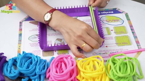 MagicKidz Weaving Loom Kit Toy - Birthday Gifts for Kids 6 7 8 9 10 11 12 Years Old - Arts and Crafts Kit for Girls Ages 6-8 10-12, DIY Potholder Knitting Kit with Loops